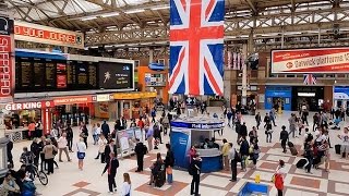 A Walk Through The London Victoria Station London England [upl. by Guise]